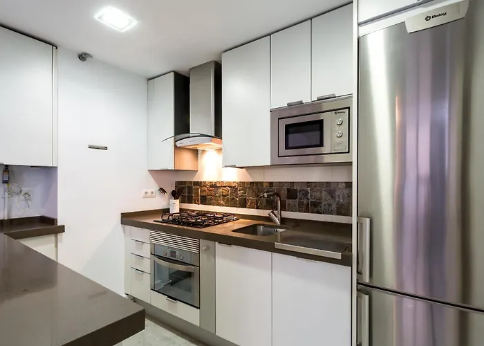 Lr2 Private Terrace & Parking Right In The City Center
